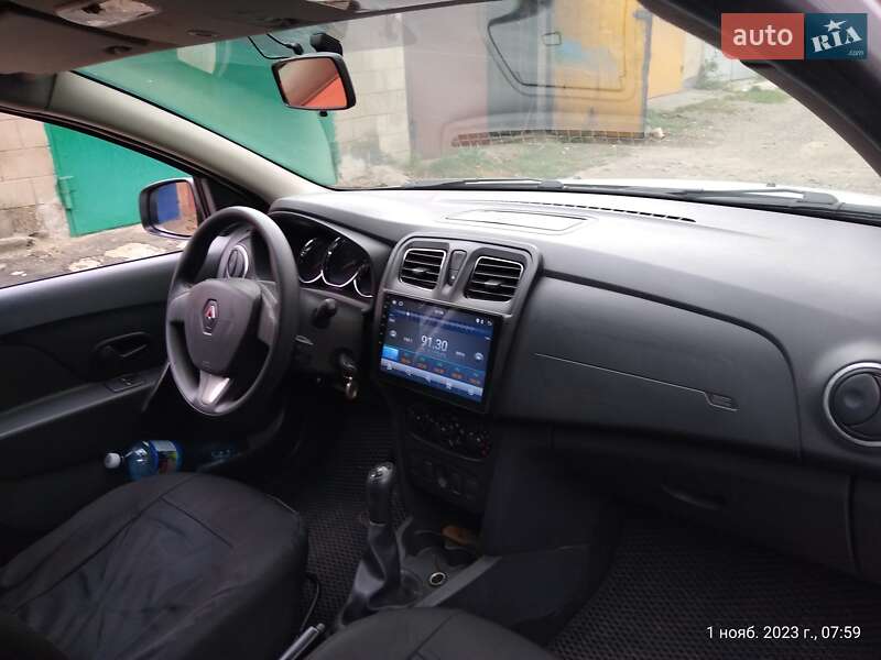 Седан Renault Logan 2013 в Первомайську фото 6 Седан Renault Logan 2013 в Первомайську