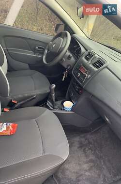 Седан Renault Logan 2013 в Киеве