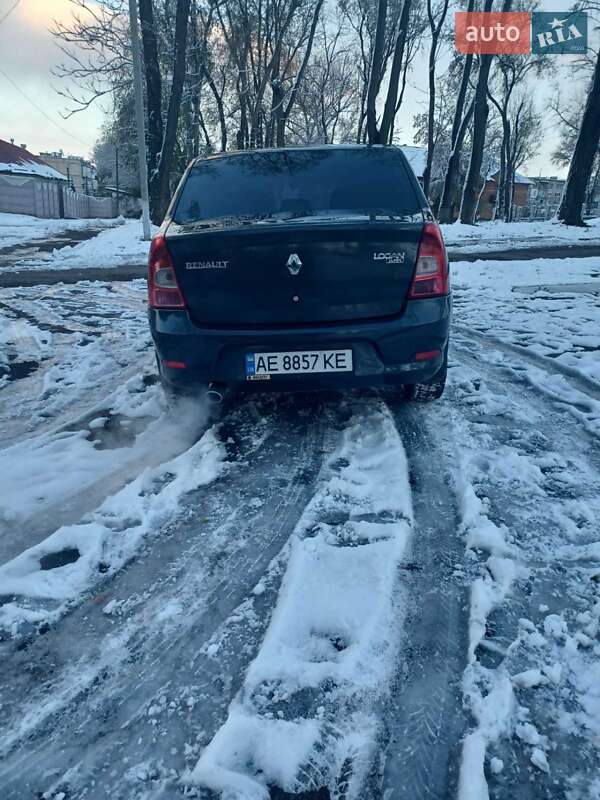 Седан Renault Logan 2011 в Кам'янському
