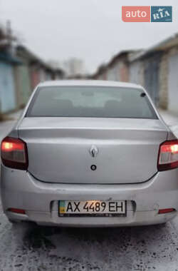 Седан Renault Logan 2013 в 