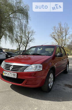 Седан Renault Logan 2010 в Києві