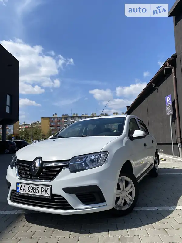 Седан Renault Logan 2017 в 