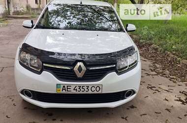 Седан Renault Logan 2015 в Запоріжжі