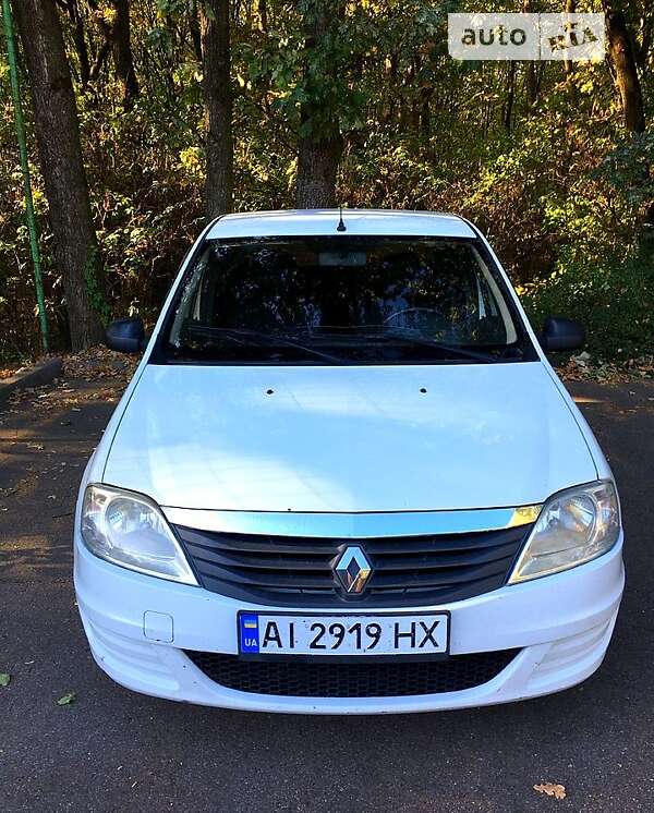 Седан Renault Logan 2012 в Кагарлику