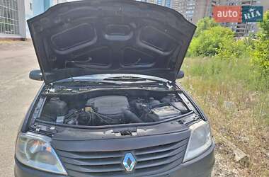 Седан Renault Logan 2011 в Киеве
