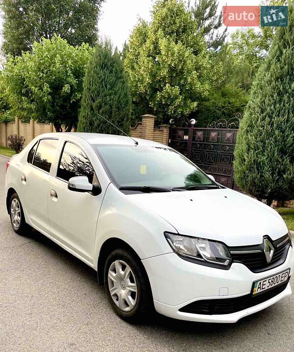 Седан Renault Logan 2013 в Днепре