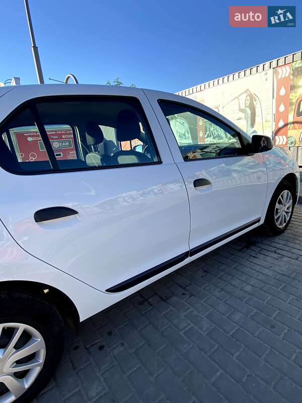 Седан Renault Logan 2021 в Киеве