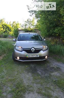 Седан Renault Logan 2015 в Сумах