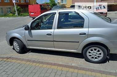 Седан Renault Logan 2010 в Тернополі