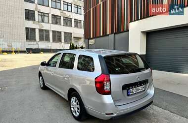 Седан Renault Logan 2014 в 