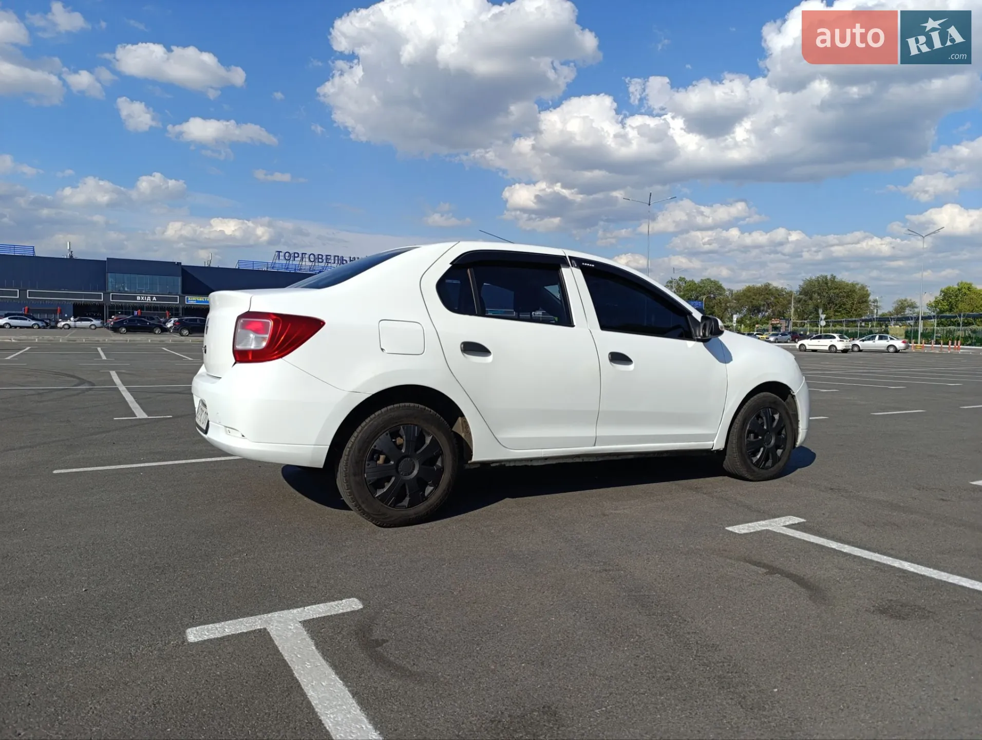 2013 Renault Logan - мініатюра 4