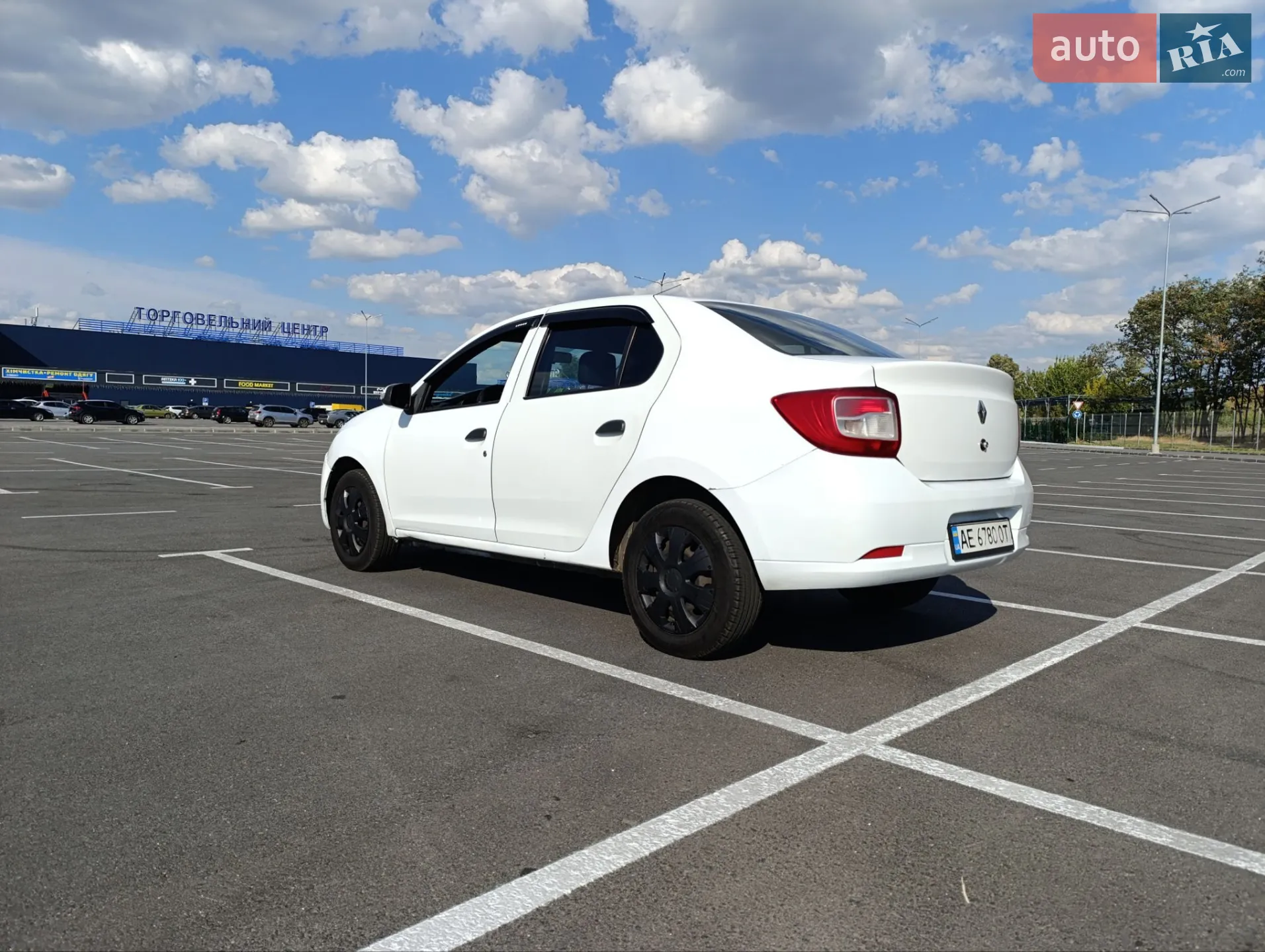 2013 Renault Logan - мініатюра 2