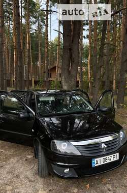 Седан Renault Logan 2011 в 