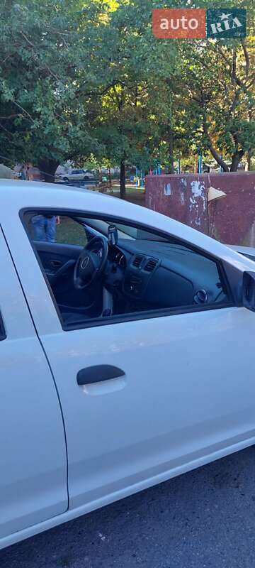 Седан Renault Logan 2014 в Дніпрі фото 3 Седан Renault Logan 2014 в Дніпрі