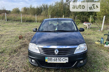 Седан Renault Logan 2012 в Жовкві