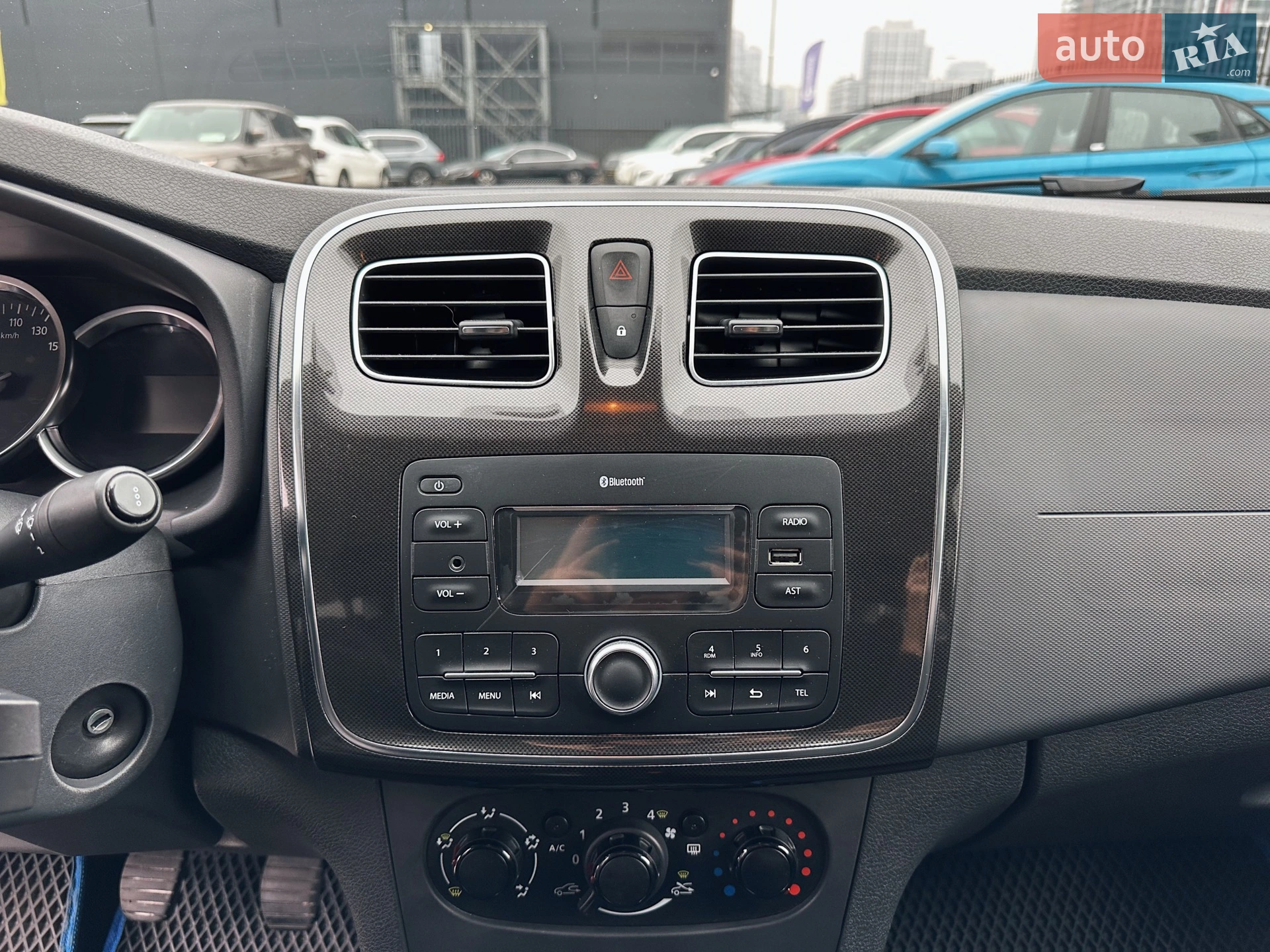 2019 Renault Logan - мініатюра 9