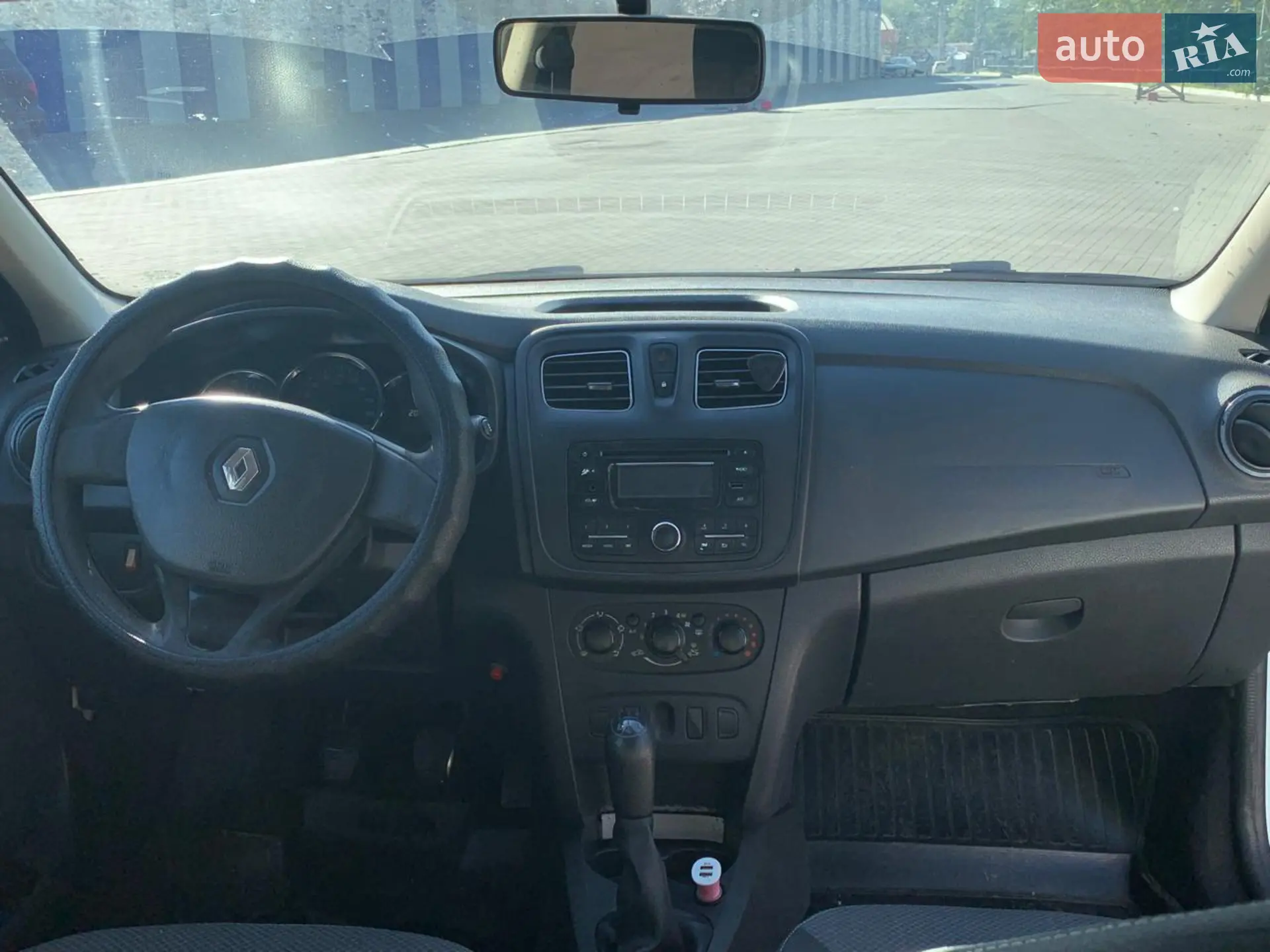 2015 Renault Logan - мініатюра 10