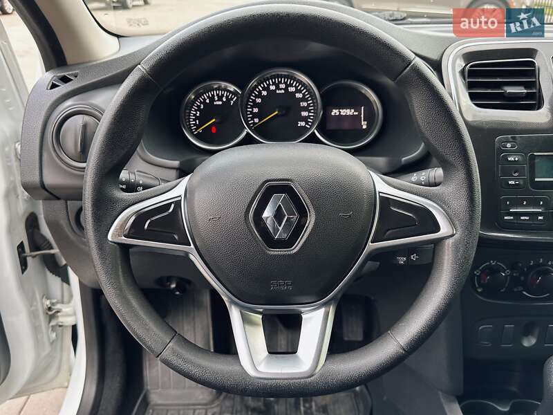 Седан Renault Logan 2021 в Киеве