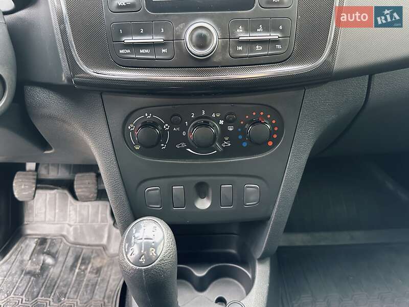 Седан Renault Logan 2021 в Киеве