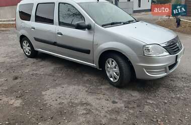 Универсал Renault Logan 2010 в Хороле