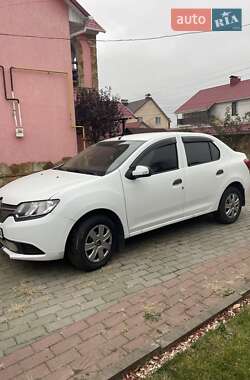 Седан Renault Logan 2013 в 