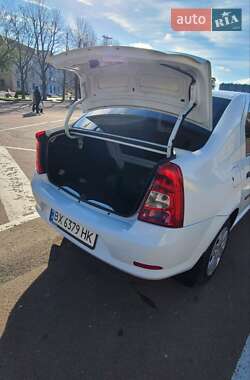 Седан Renault Logan 2011 в 