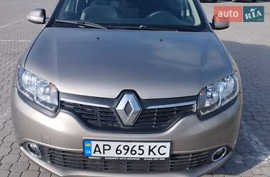 Седан Renault Logan 2014 в 