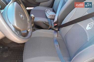 Седан Renault Logan 2014 в Вознесенске