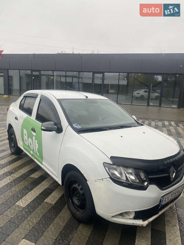 Седан Renault Logan 2013 в Ужгороде