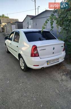Седан Renault Logan 2012 в 