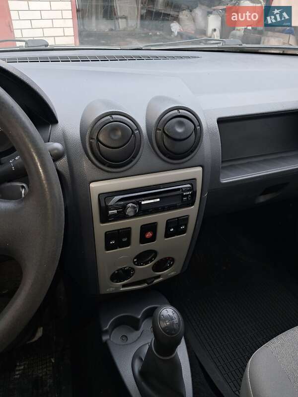 Универсал Renault Logan 2010 в Житомире