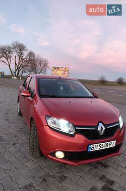 Седан Renault Logan 2014 в 