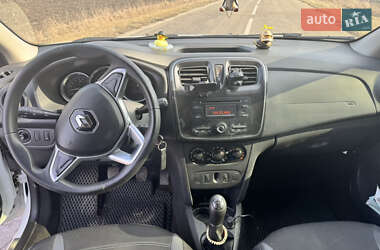 Седан Renault Logan 2017 в 