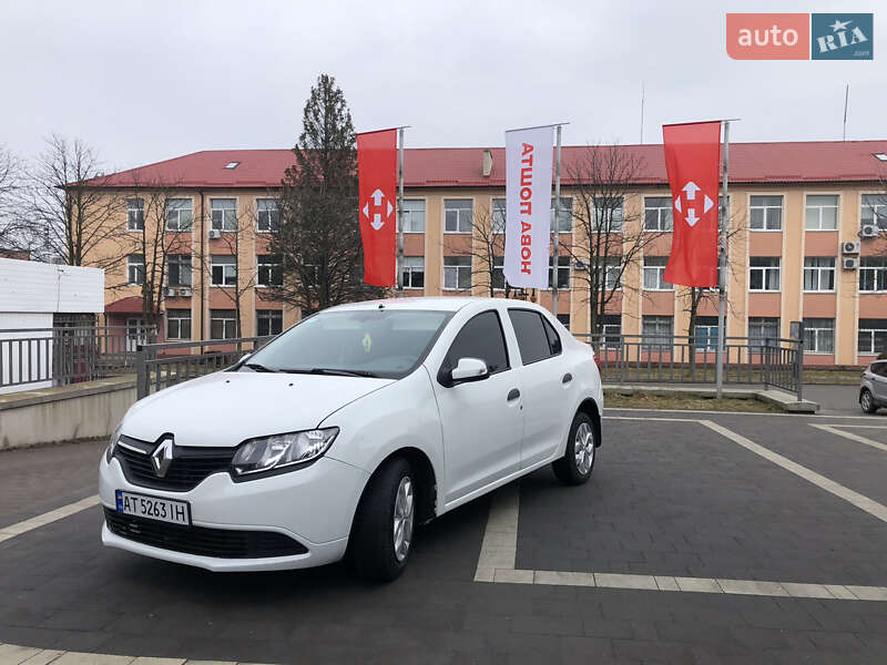 Седан Renault Logan 2013 в 