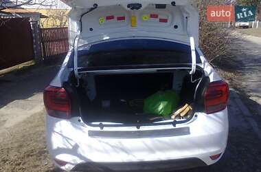 Седан Renault Logan 2021 в Каневе