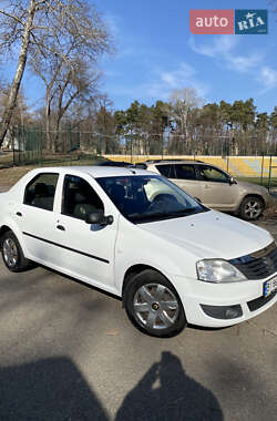 Седан Renault Logan 2012 в Києві