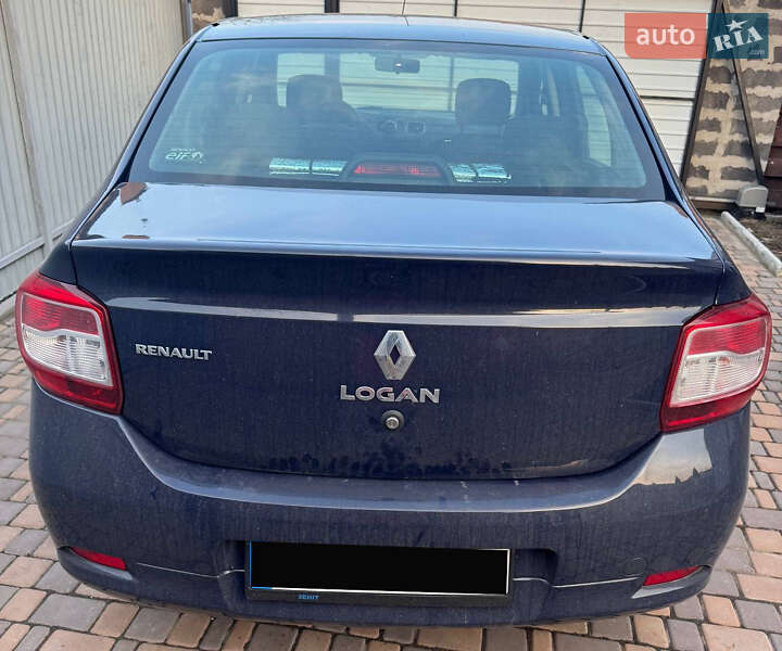 Седан Renault Logan 2015 в Києві