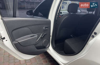 Седан Renault Logan 2019 в 
