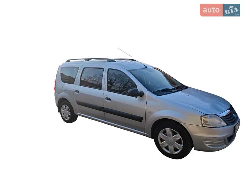 Универсал Renault Logan 2010 в Ивано-Франковске