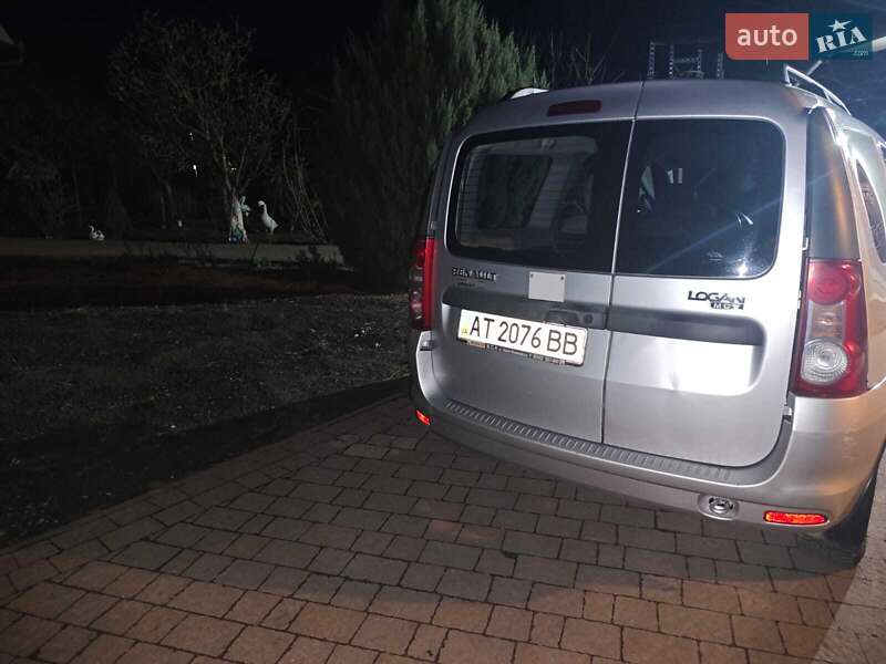 Универсал Renault Logan 2010 в Ивано-Франковске