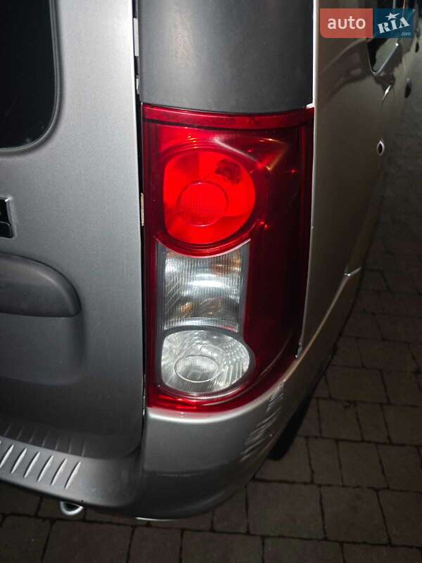 Универсал Renault Logan 2010 в Ивано-Франковске