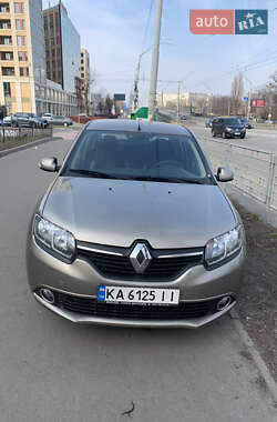 Седан Renault Logan 2013 в 