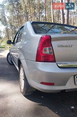 Седан Renault Logan 2011 в 