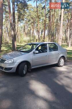 Седан Renault Logan 2011 в 