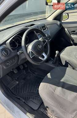 Седан Renault Logan 2021 в 