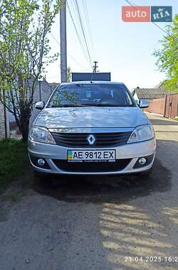 Седан Renault Logan 2012 в Днепре