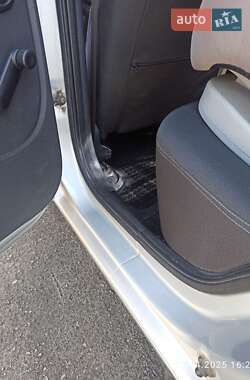 Седан Renault Logan 2012 в Днепре