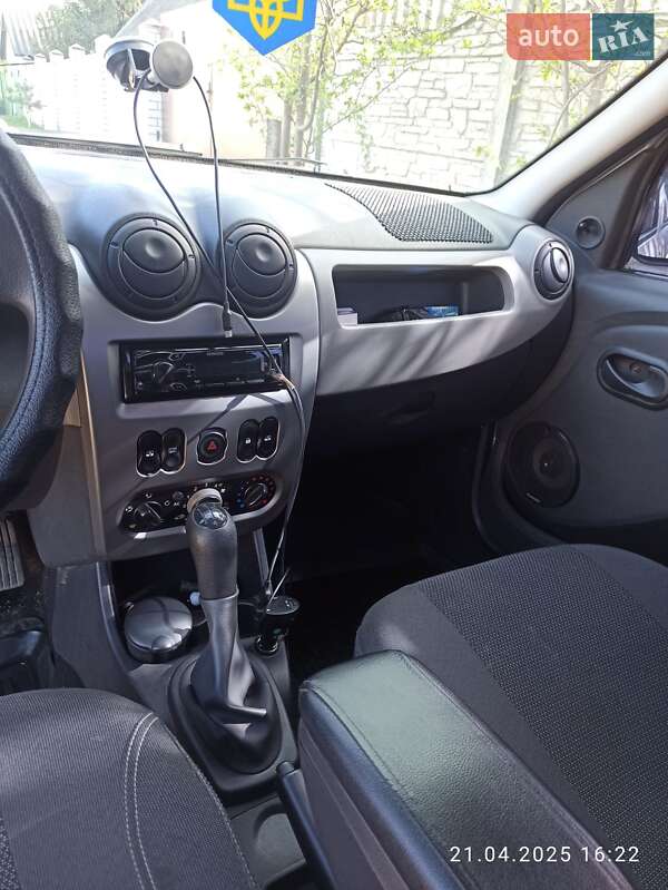 Седан Renault Logan 2012 в Дніпрі фото 23 Седан Renault Logan 2012 в Дніпрі