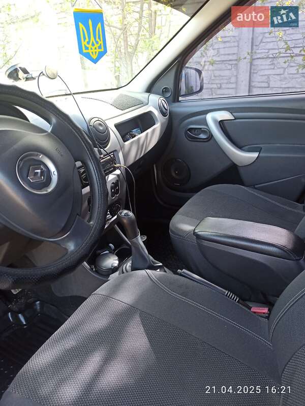 Седан Renault Logan 2012 в Дніпрі фото 19 Седан Renault Logan 2012 в Дніпрі