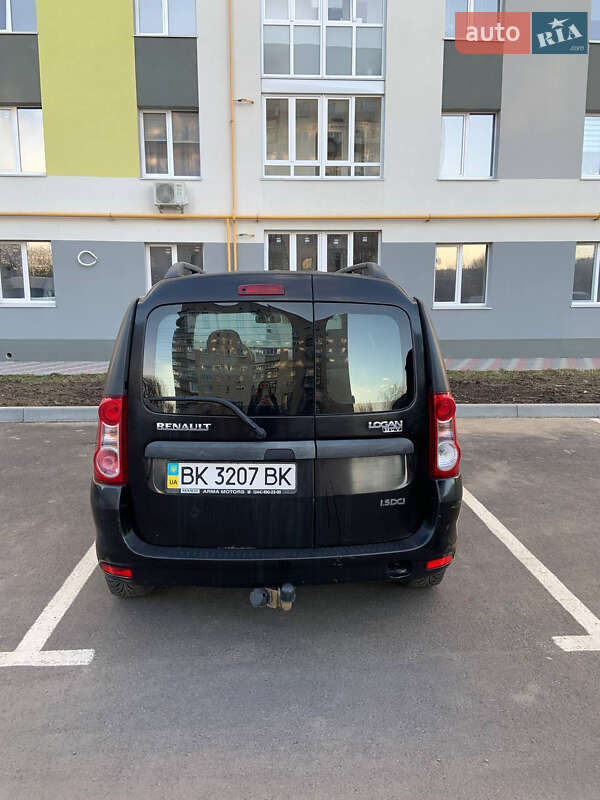 Универсал Renault Logan 2011 в Сарнах